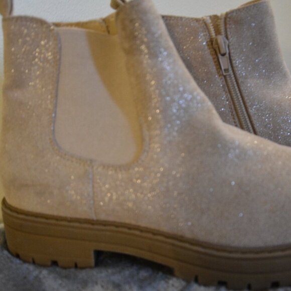 Nordstrom Raissa Girls Ankle Boots Size 3M Tan Shimmer Glitter Chelsea Zip - Picture 2 of 4